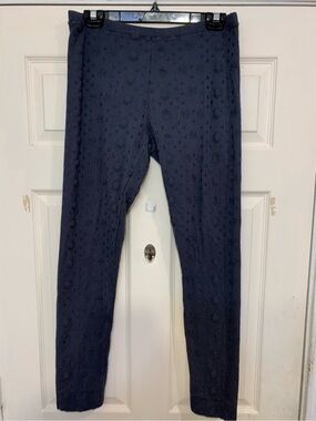 Johnny Was  Floral Embroidered Textured Navy/Gray Small Leggings.       3539